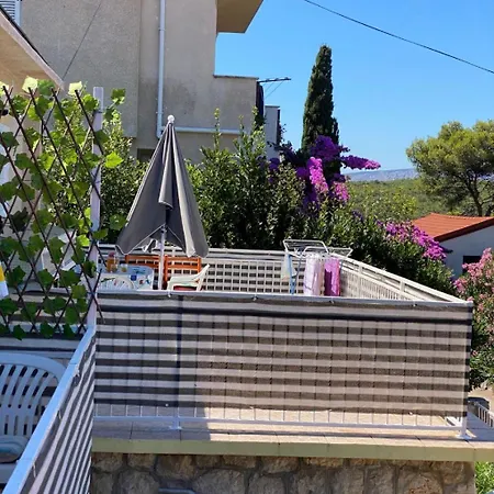 Apartment Dari - 120 M From Sea
