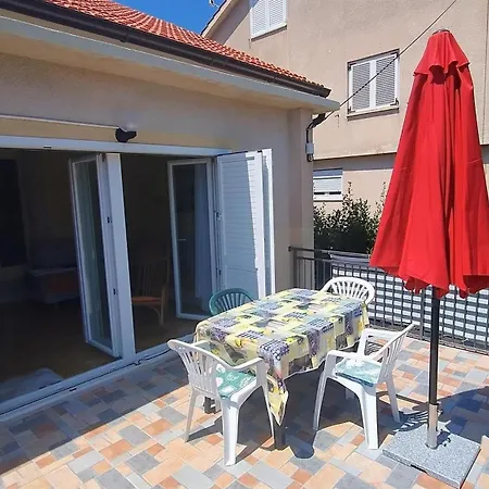 Dari - 120 M From Sea Apartamento