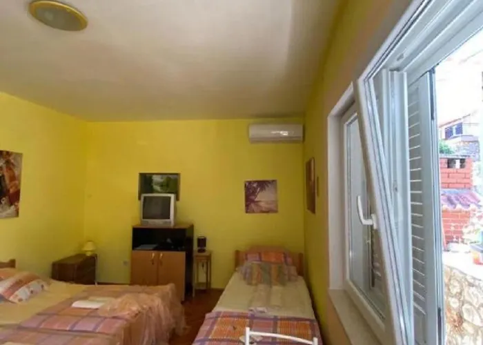 Apartment Dari *