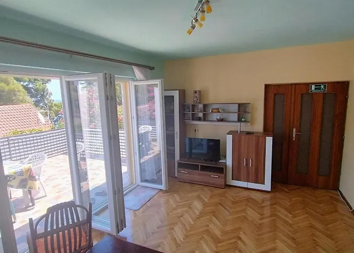 Apartment Dari *